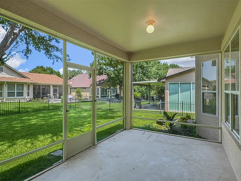 112 Bluebell Dr — Photo 23