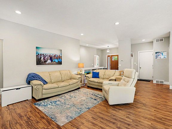 4th image of 1400 Taylor Ave
