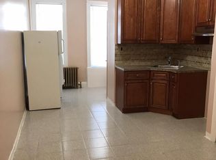 6827 60th St, Ridgewood, NY 11385