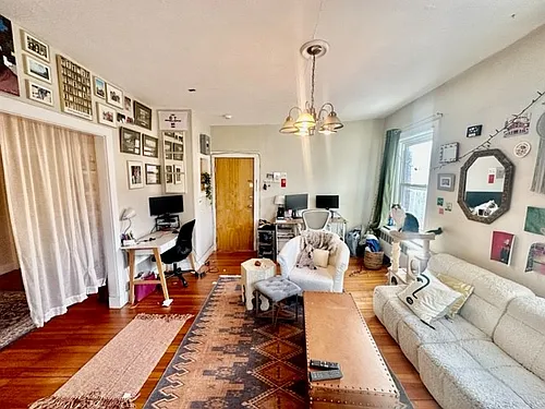 435 Hanover St #4A Photo 1