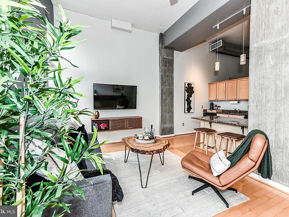 4th image of 2720 S Arlington Mill Dr Unit 309