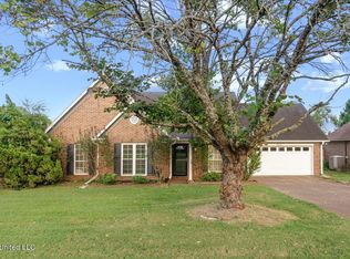 9563 Michigan Dr, Olive Branch, MS 38654