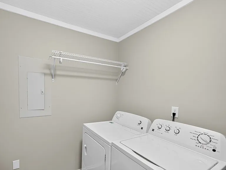 6279 Lucille Dr #C — Photo 15