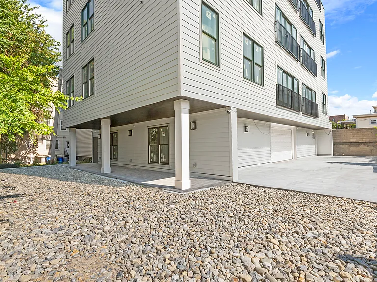620 Palisade Ave #404 — Photo 17
