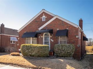 5342 Sunshine Dr, Saint Louis, MO 63109