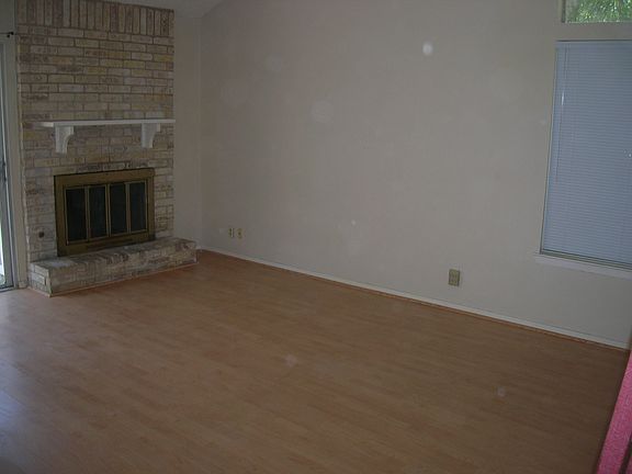 2nd image of 9015 Quail Valley Dr #B