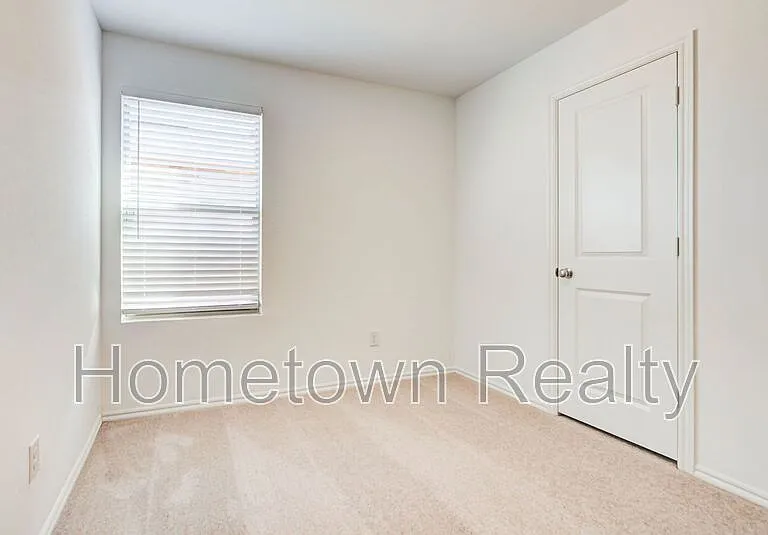 3303 NW 149th St — Photo 26