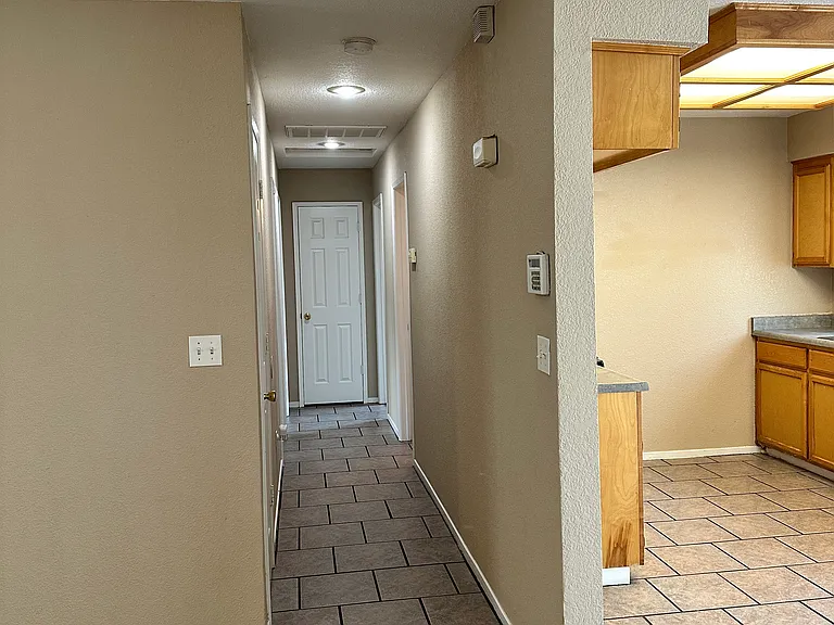 42 S Kino Ct — Photo 8
