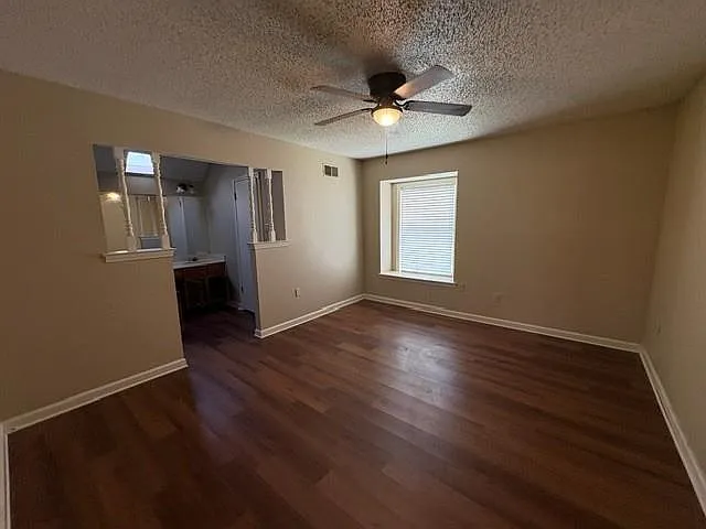 4551 Pine Top Cir E — Photo 10