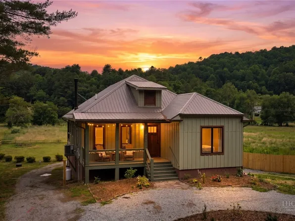 790 Howard Edmisten Road, Sugar Grove, NC 28679