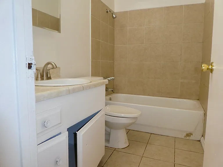 966 W Pine St #A — Photo 11