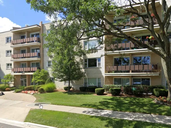 8210 Elmwood Ave APT 415, Skokie, IL 60077