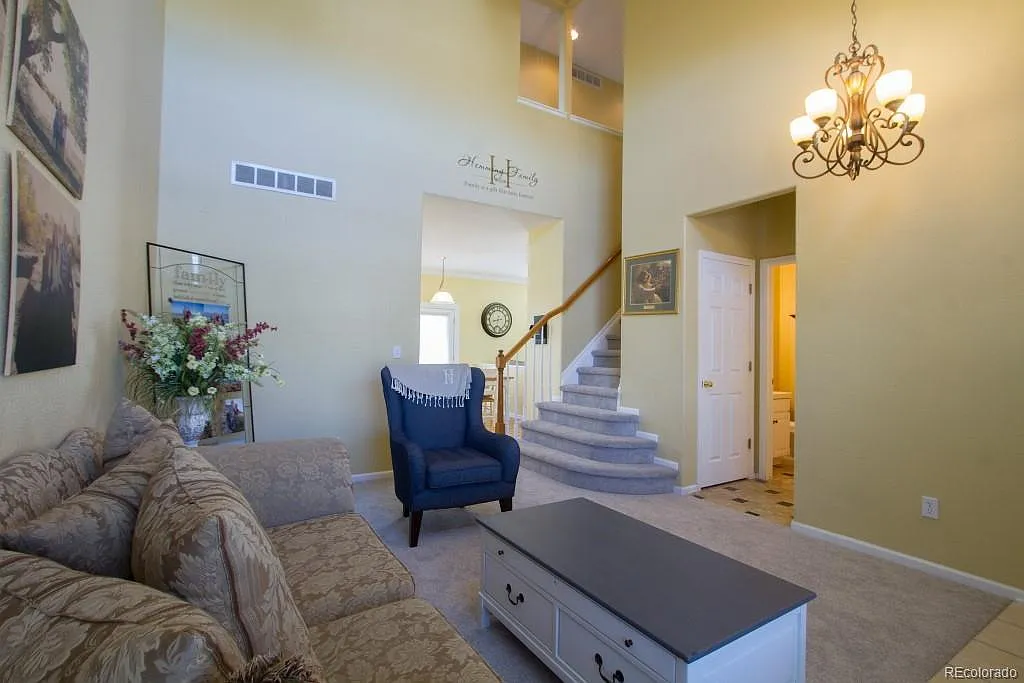 5 bed, 2620 sqft, $3,395 — Photo 2