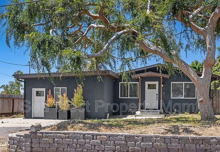 778 Del Riego Ave — Photo 1