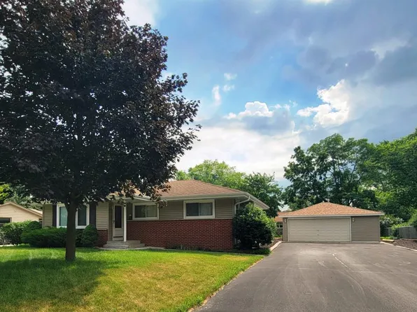 932 Robins LANE, Mukwonago, WI 53149