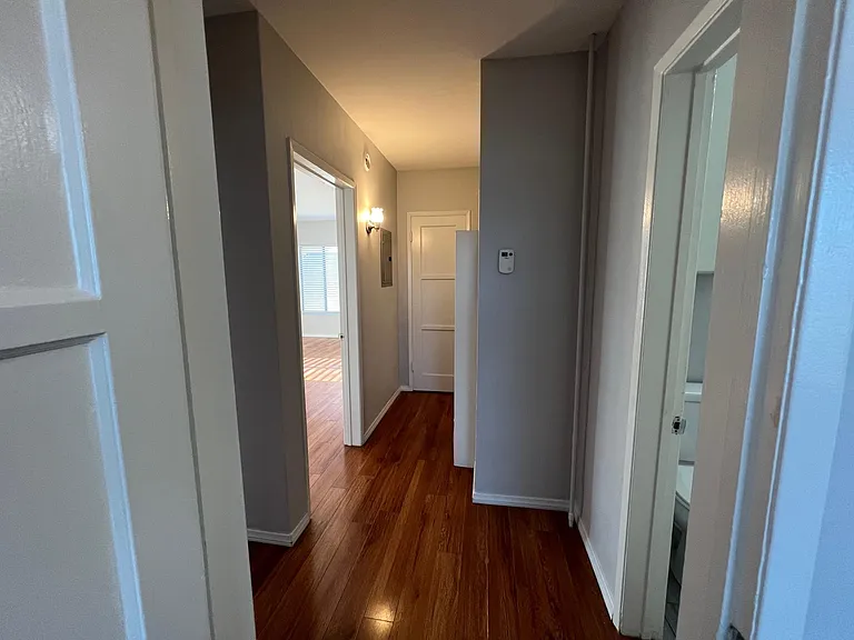1500 N Buena Vista St #B — Photo 18