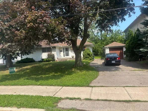 73 Aragon Ave, Toronto, ON M1T 1Y1