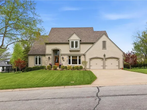 12416 Delmar St, Leawood, KS 66209