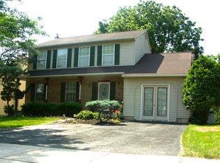 414 Dorchester Ln, Perkasie, PA 18944