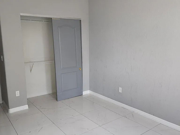 8686 Pegasus Dr — Photo 30