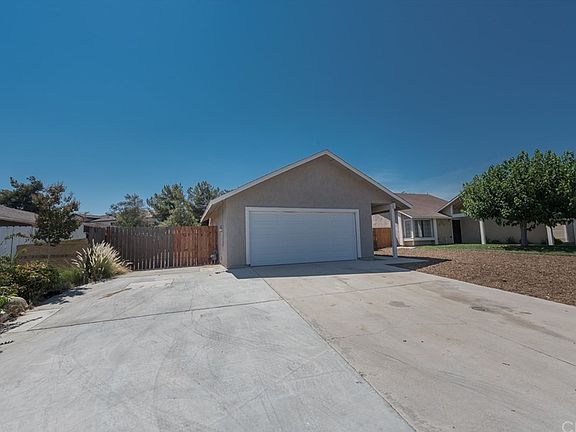 3rd image of 23163 Dunhill Dr
