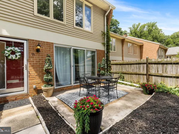 75 Gunning Ln #28, Downingtown, PA 19335