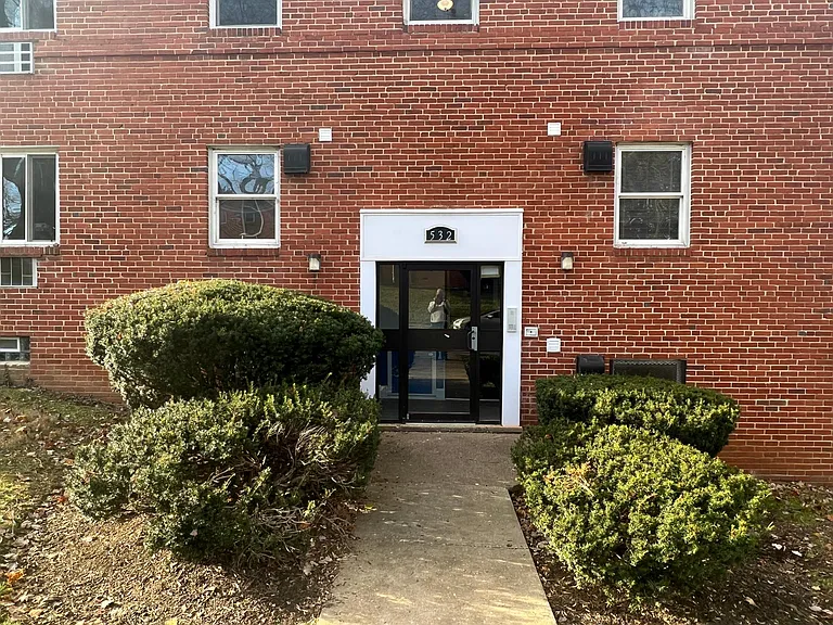 Coventry Manor — Photo 3