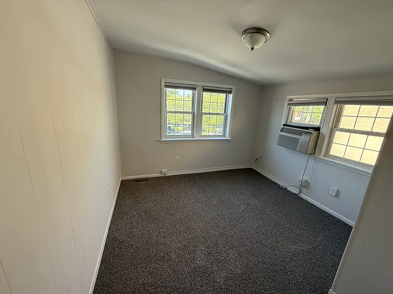 2642 N Pershing Dr #1 — Photo 3