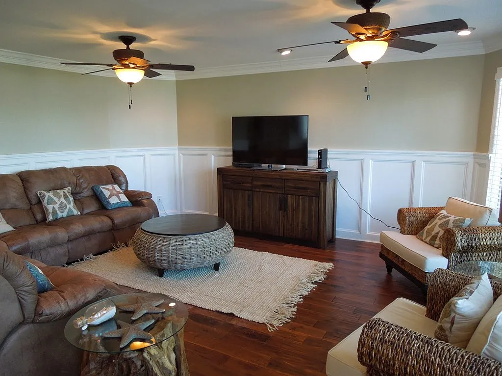 3 bed, 1841 sqft, $5,000 — Photo 3