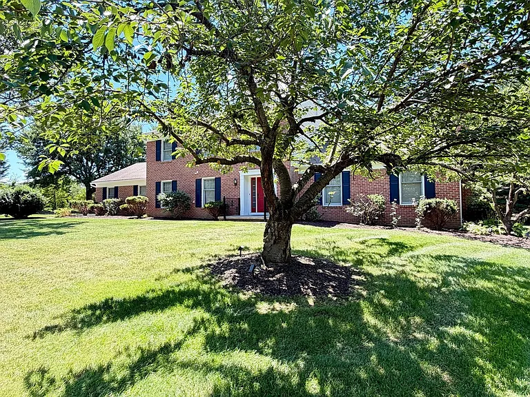 684 Steinman Ct — Photo 38