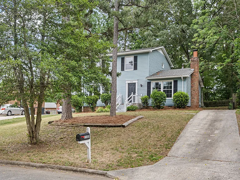 2103 Shane Dr — Photo 29