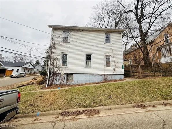 188 W Clinton St, Millersburg, OH 44654