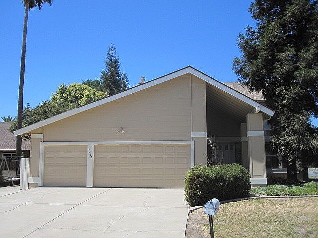 1st image of 1211 Tennis Ln