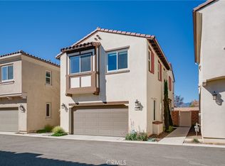 208 Bonita Ln, Rialto, CA 92376