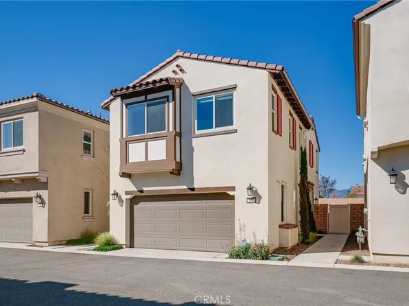 208 Bonita Ln, Rialto, CA 92376