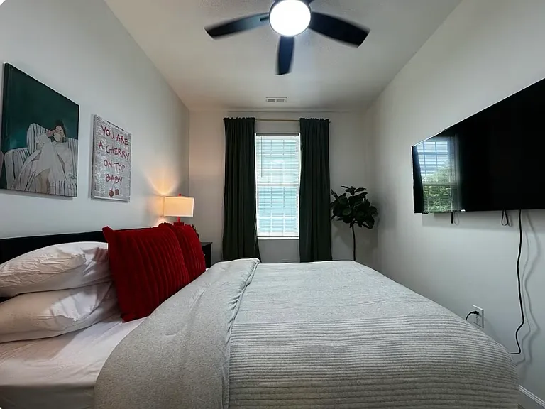 501 Sparella St — Photo 21