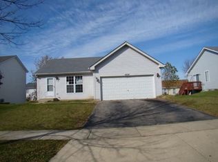 1837 Cambridge Dr, Carpentersville, IL 60110