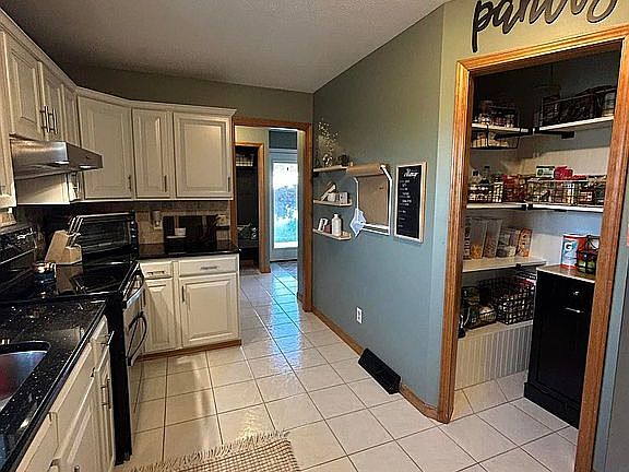 3rd image of 5094 Knight Rd