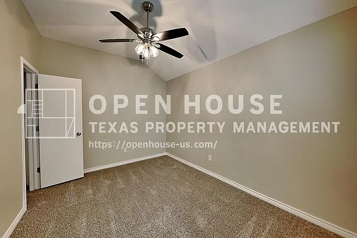 6937 Cheswick Dr — Photo 13
