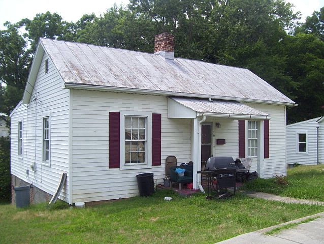 1st image of 46 Selma Ave