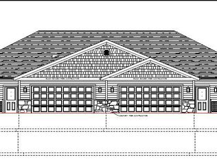 1338 Scenic Pointe Ct, Hartford, WI 53027