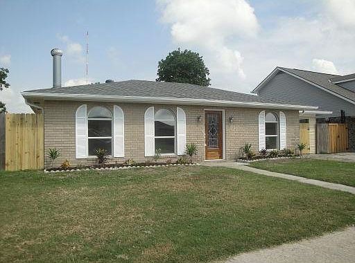 1st image of 3320 Decomine Dr