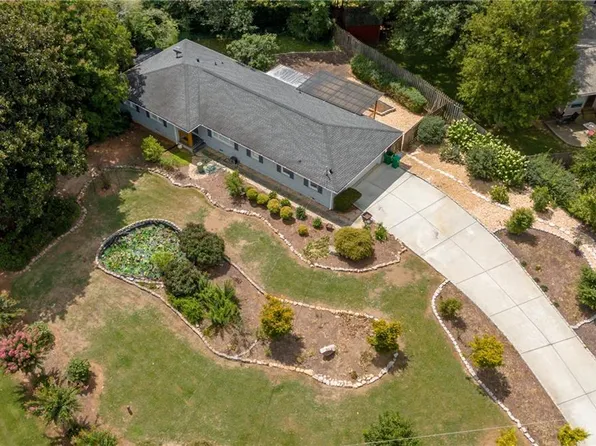 3921 Faronview Rd, Doraville, GA 30340