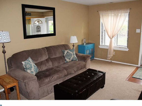 2nd image of 5200 Hilltop Dr #458