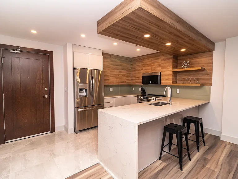 5515 Clyde St — Photo 9