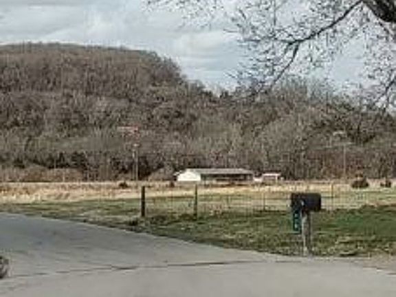 Exterior Neighborhood (street photo)