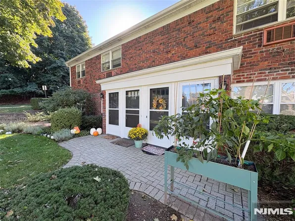 118 Regency Park #118, Ramsey, NJ 07446