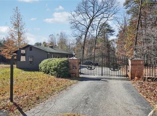 701 Camelback Rd, Cleveland, GA 30528