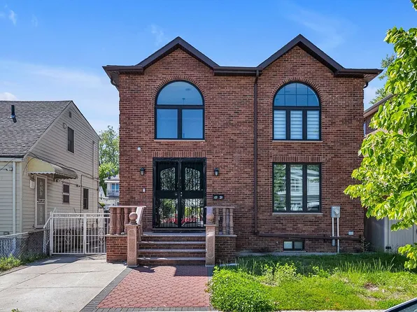 49-20 167th St #1, Fresh Meadows, NY 11365