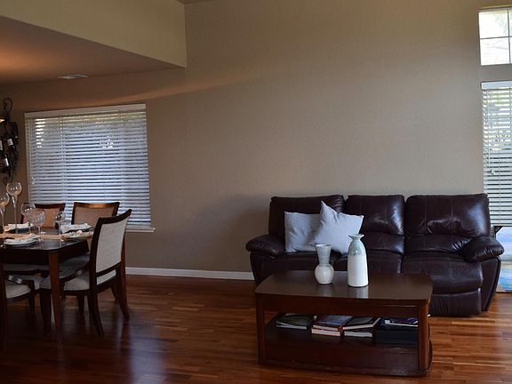 4th image of 16323 Juan Hernandez Dr